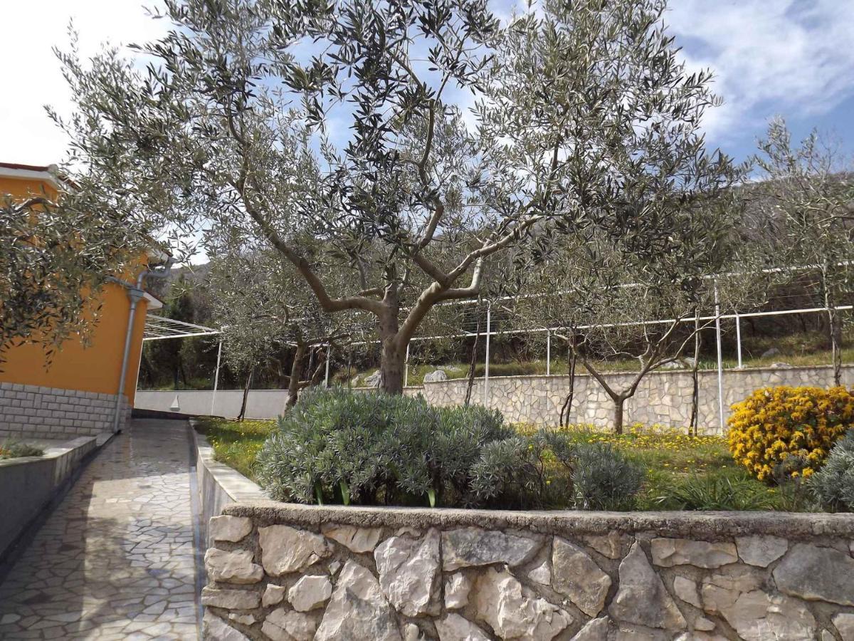 Apartments In Ravni/Istrien 30383 Bagian luar foto