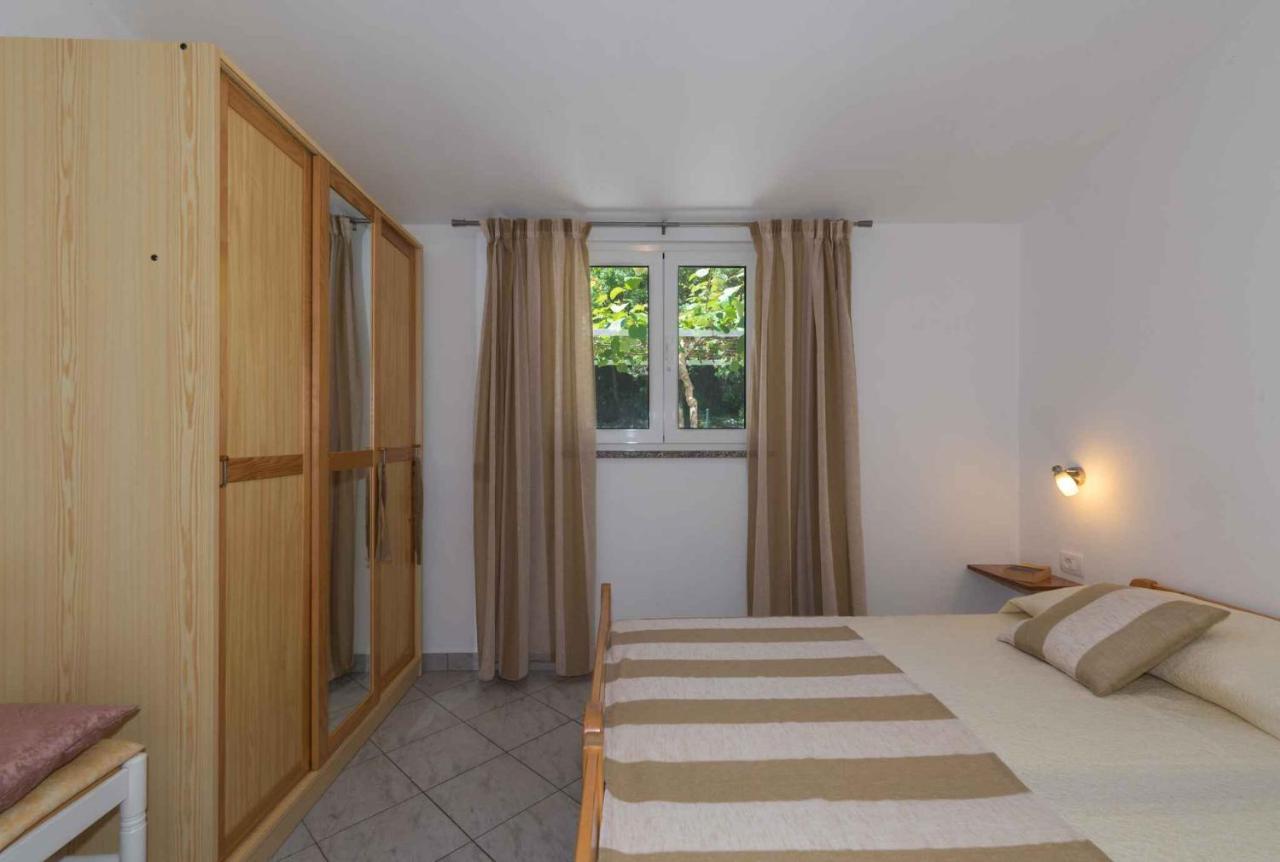 Apartments In Ravni/Istrien 30383 Bagian luar foto