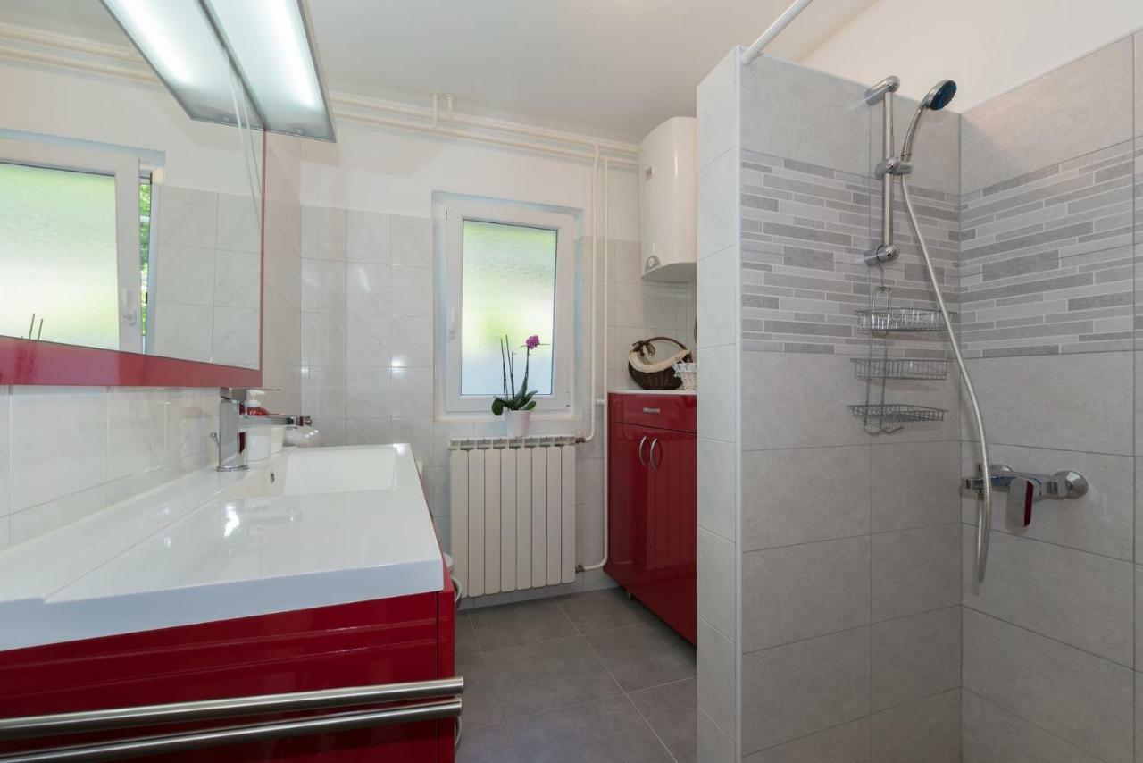 Apartments In Ravni/Istrien 30383 Bagian luar foto